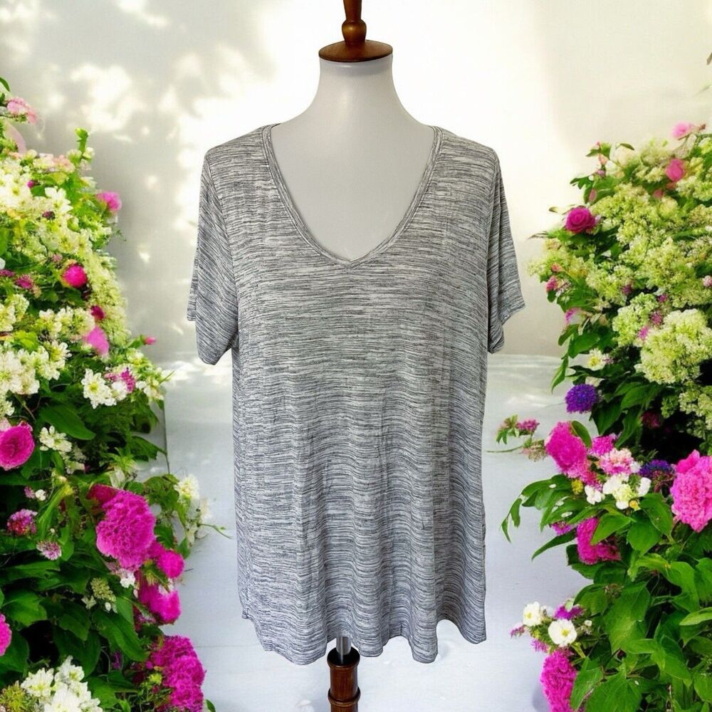 Old Navy Space Dye Marled Gray White Rayon Stretch Soft 1X Plus V-Neck Women's